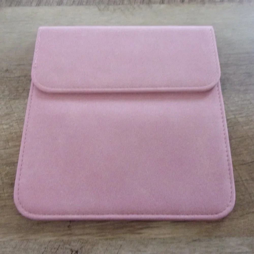 Suede Sleeve for Kindle Paperwhite 7'' 2019/2017 - Picture 2 of 4